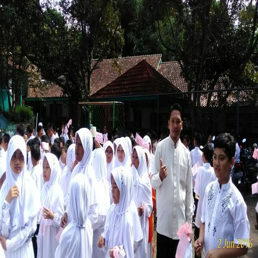 Iwan Alfarizy