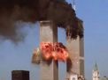 Ada cerita apa saja di balik runtuhnya menara kembar WTC? Hanum dan Rangga berusaha mencari tahu dalam film Bulan Terbelah di Langit Amerika