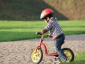 Tips Mengenalkan Sepeda Roda Dua pada Anak