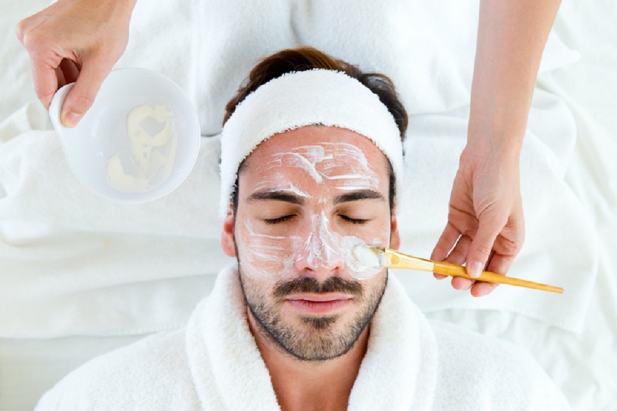 Efek Buruk Terlalu Sering Memakai Masker Wajah