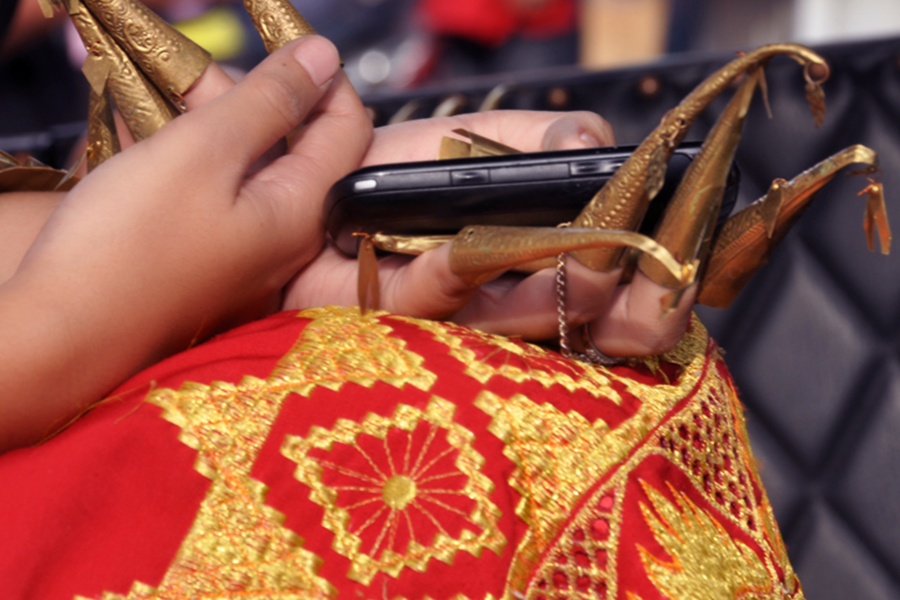 Luar Biasa, Perjuangan Menghidupkan Kembali Kain Tapis yang Hampir Punah