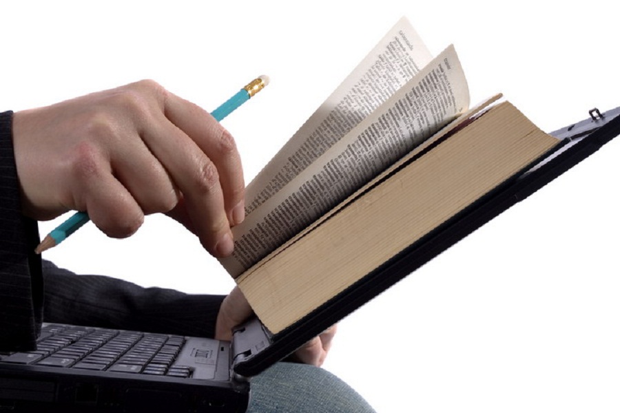 Menulis Buku Semudah Mengobrol dengan Tetangga