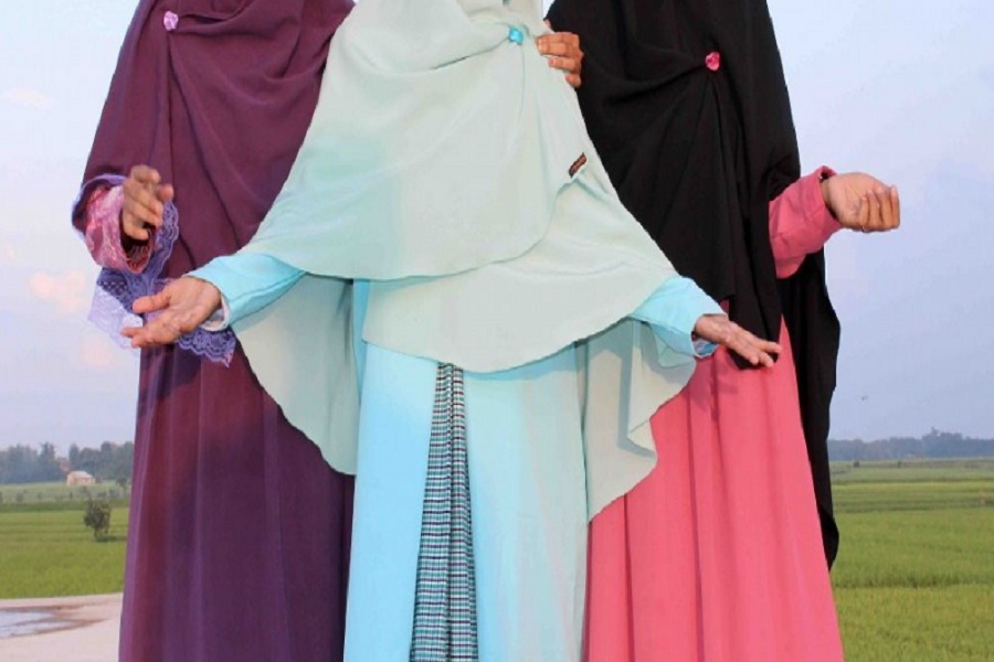 Pakai Kerudung Panjang tapi Jiplak, Kok Bisa?