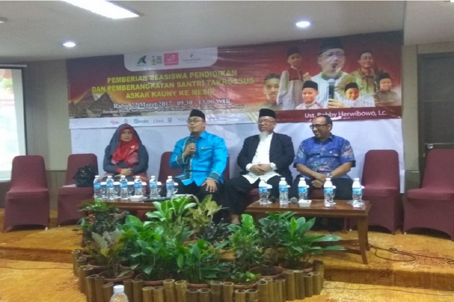 Neno Warisman: Wahai Ibu, Ajarkan Quran dari Lisanmu Sendiri
