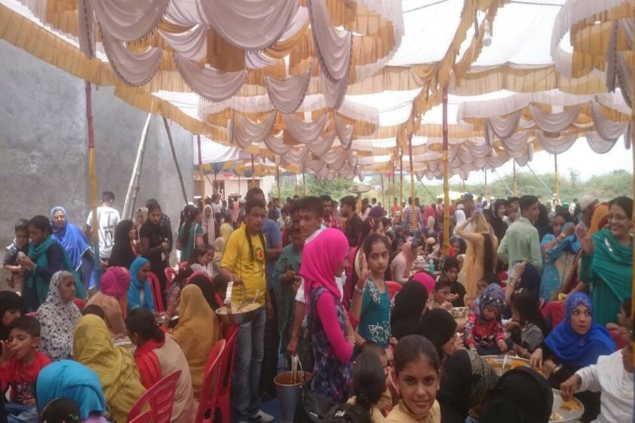Kesederhanaan Pesta Pernikahan di Komunitas Muslim Bharuch, India